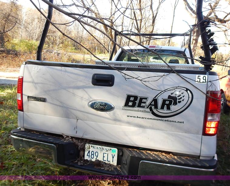 image for item L3523 2007 Ford F150 XL pickup truck