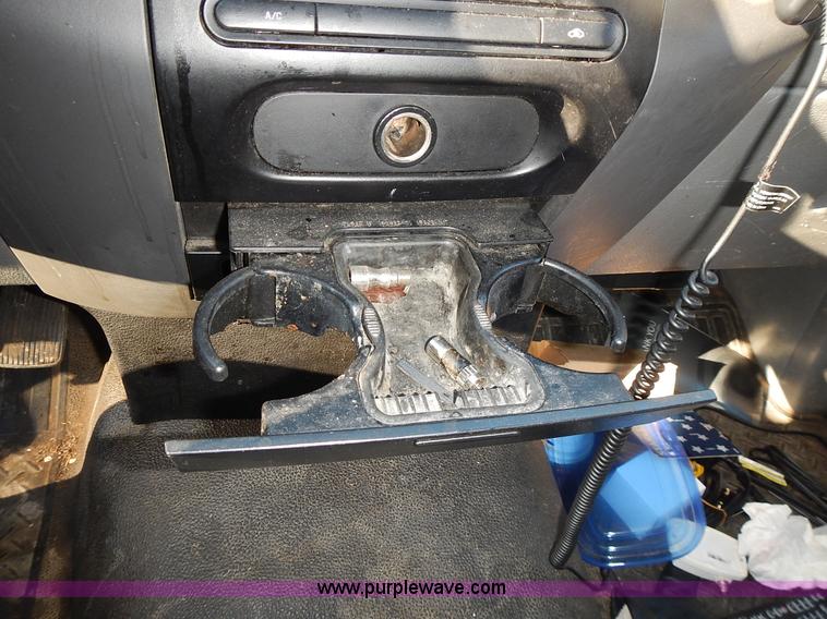 image for item L3523 2007 Ford F150 XL pickup truck