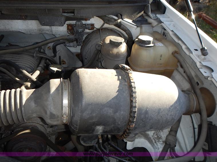 image for item L3523 2007 Ford F150 XL pickup truck