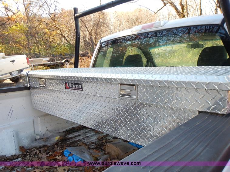 image for item L3523 2007 Ford F150 XL pickup truck