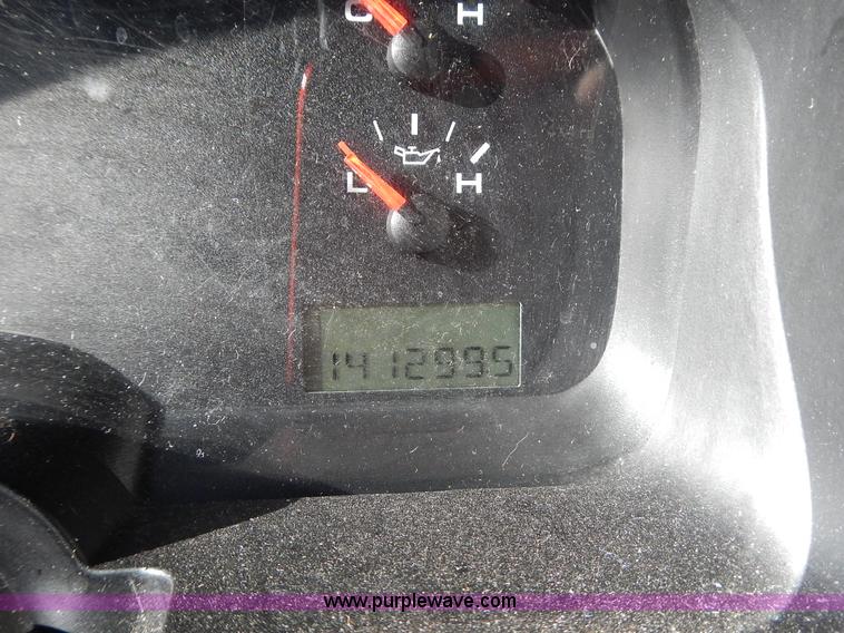 image for item L3523 2007 Ford F150 XL pickup truck