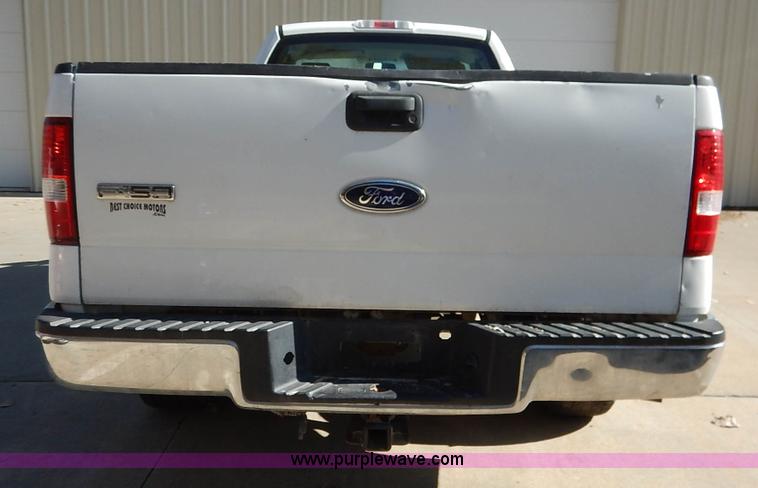 image for item L3536 2005 Ford F150 XL pickup truck