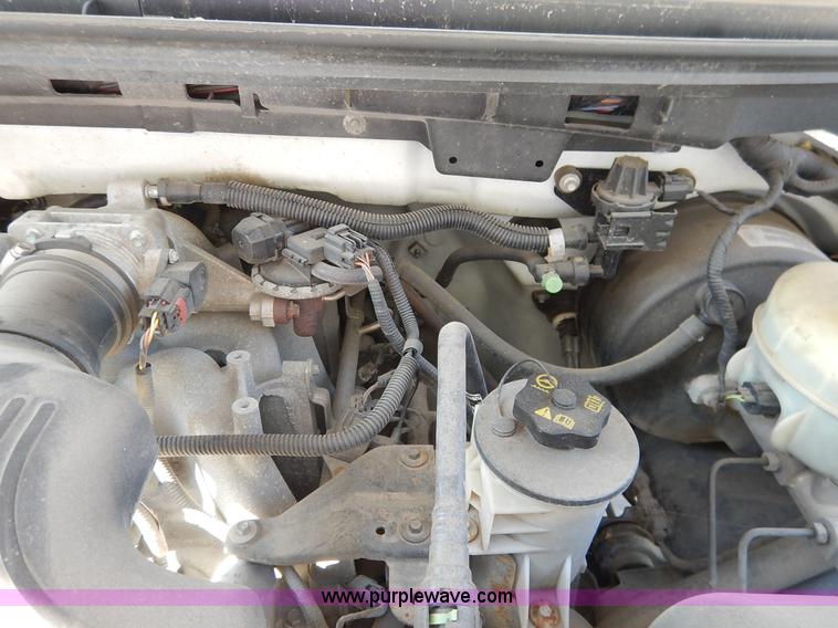 image for item L3536 2005 Ford F150 XL pickup truck