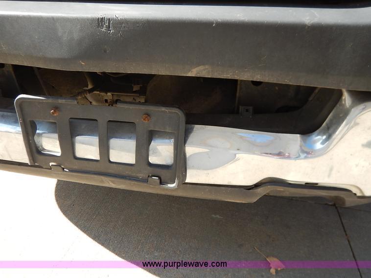 image for item L3536 2005 Ford F150 XL pickup truck