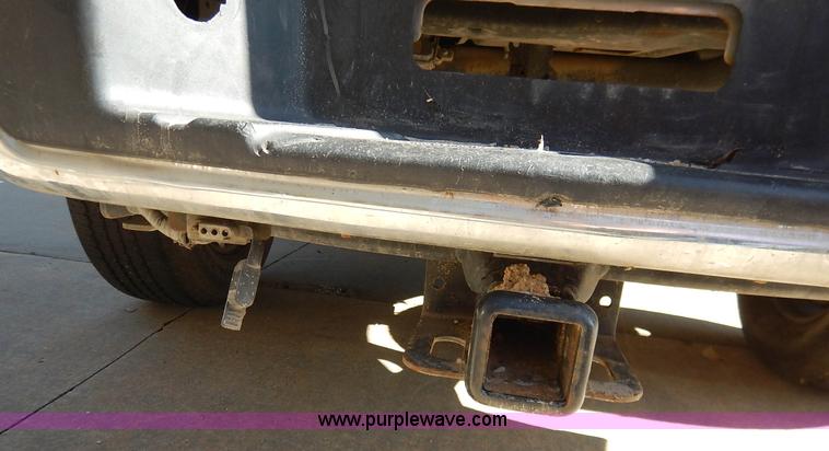 image for item L3536 2005 Ford F150 XL pickup truck