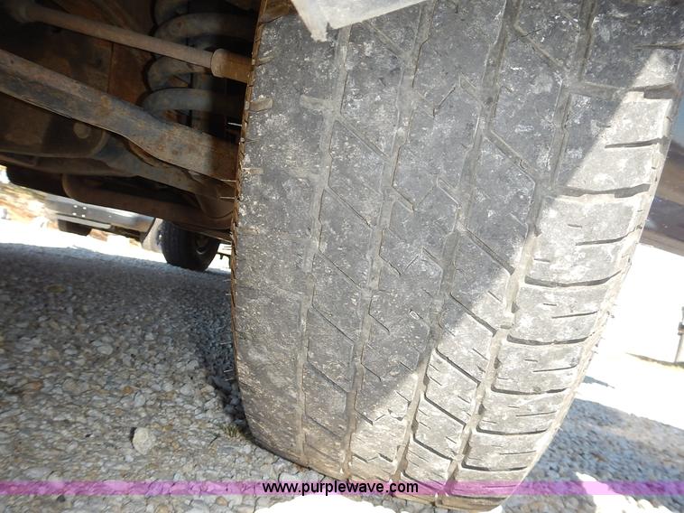 image for item L3544 2003 Chevrolet Express 1500 van