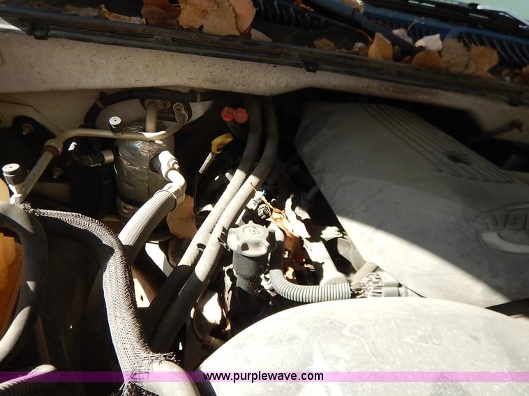 image for item L3547 2003 Chevrolet Silverado 1500 pickup truck