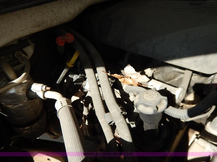 image for item L3547 2003 Chevrolet Silverado 1500 pickup truck