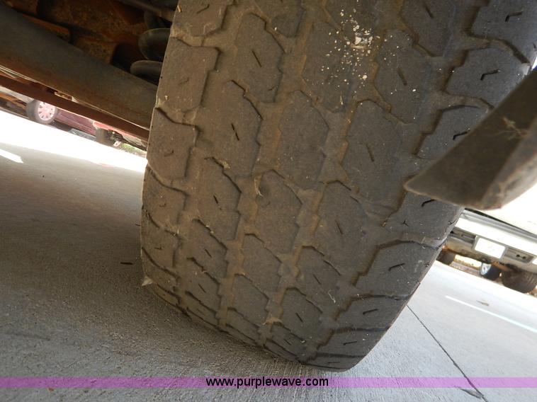 image for item L3547 2003 Chevrolet Silverado 1500 pickup truck