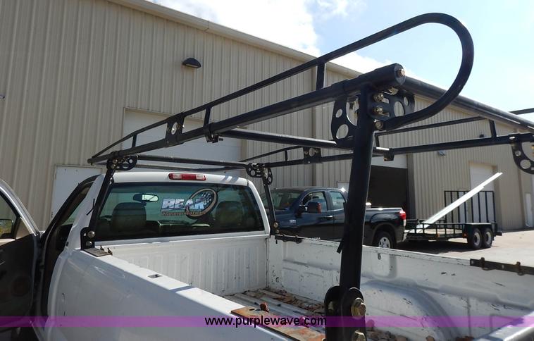 image for item L3547 2003 Chevrolet Silverado 1500 pickup truck