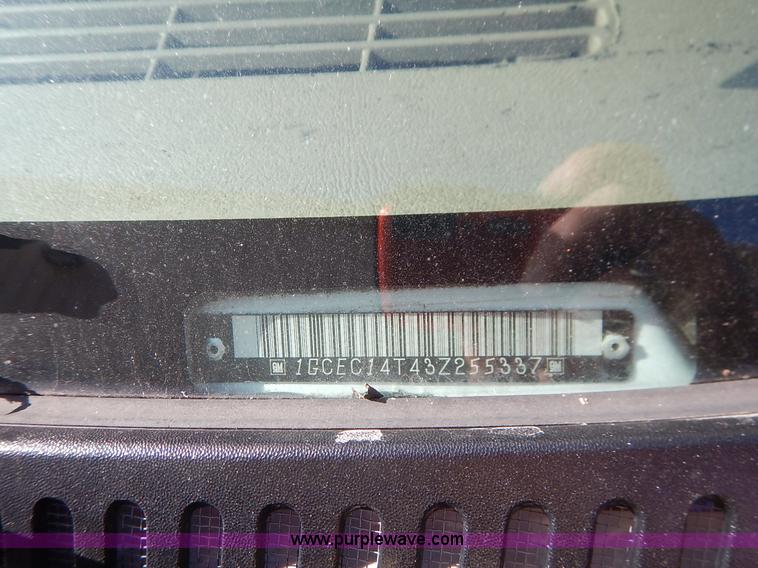 image for item L3547 2003 Chevrolet Silverado 1500 pickup truck