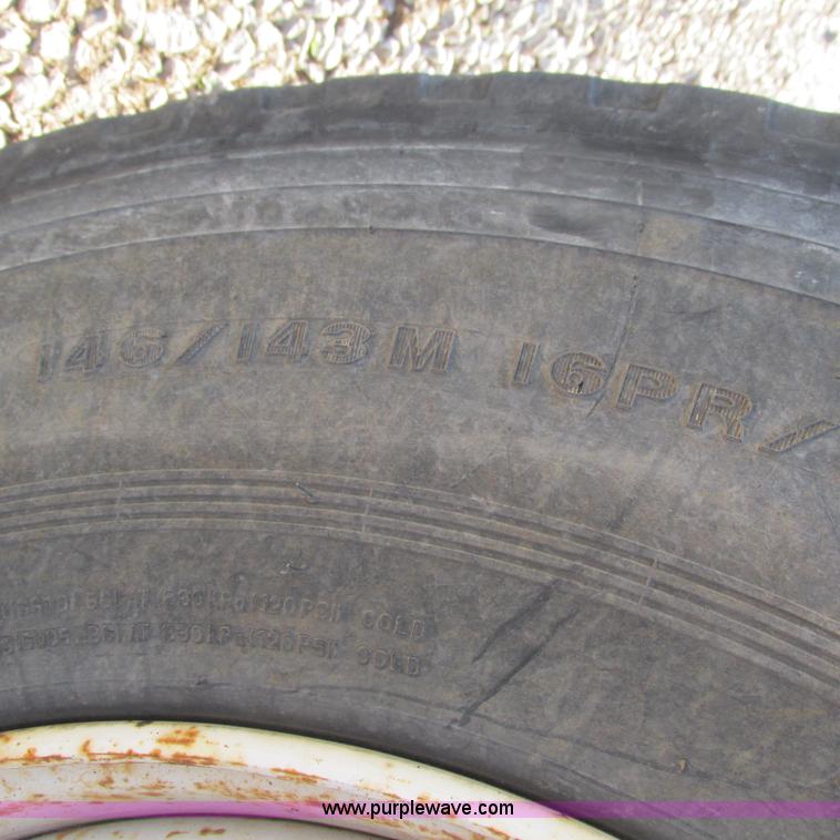 image for item L5319 1999 International 4900 fuel truck