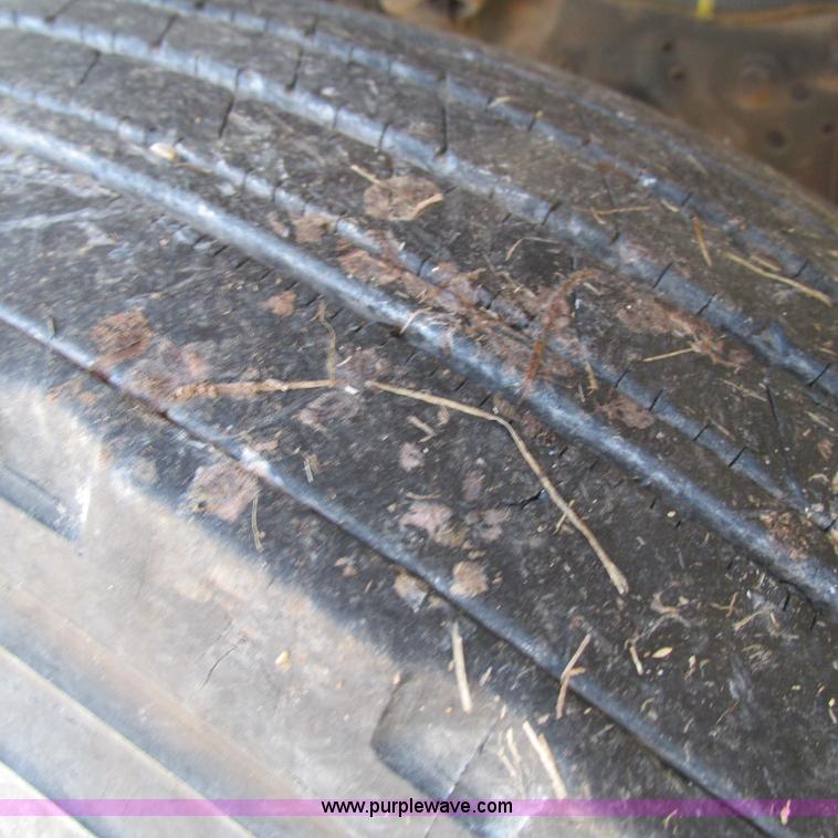 image for item L5319 1999 International 4900 fuel truck