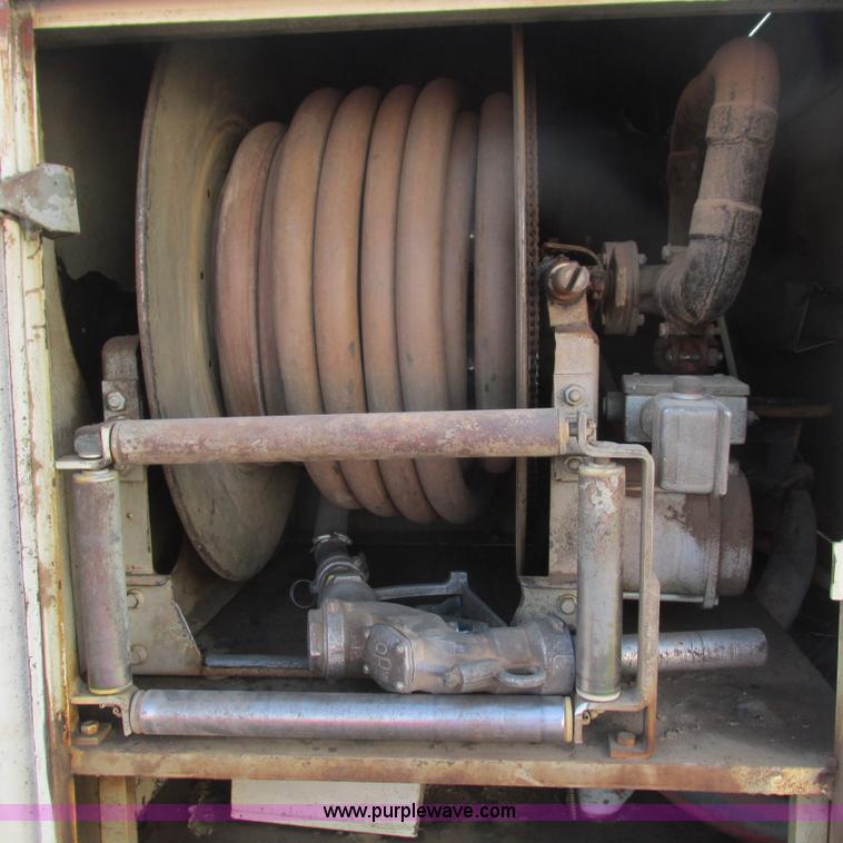 image for item L5319 1999 International 4900 fuel truck