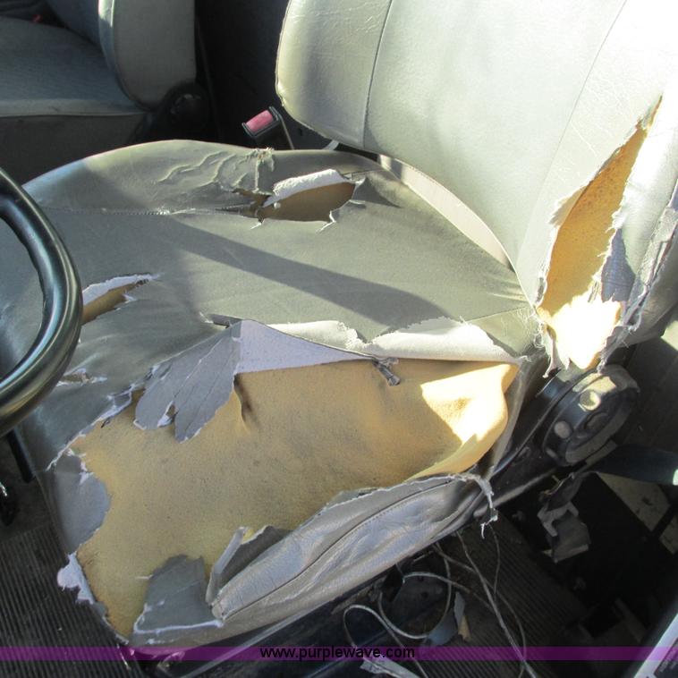 image for item L5319 1999 International 4900 fuel truck