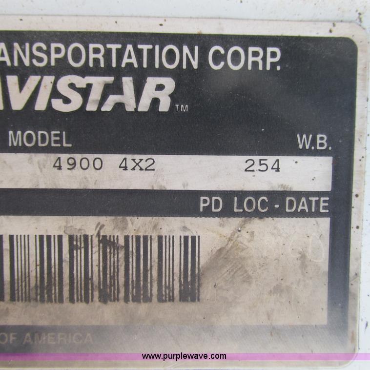 image for item L5319 1999 International 4900 fuel truck