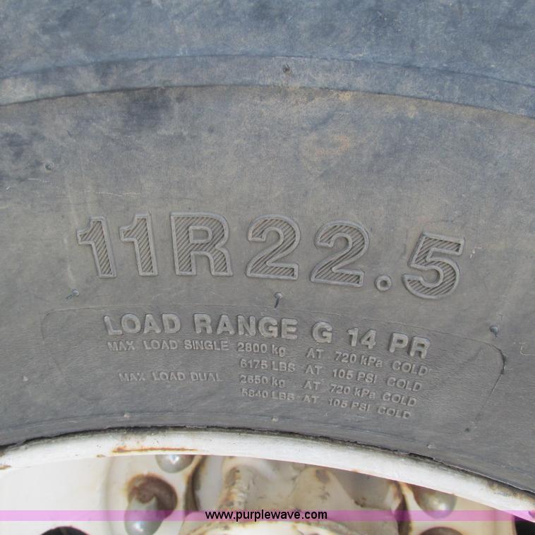 image for item L5324 2001 International 9100i fuel truck