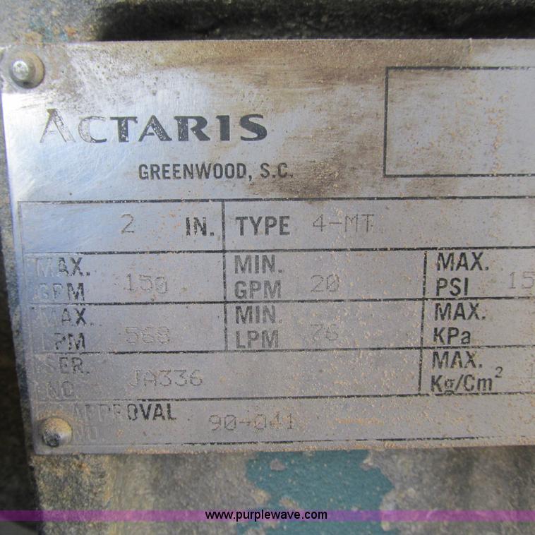 image for item L5324 2001 International 9100i fuel truck