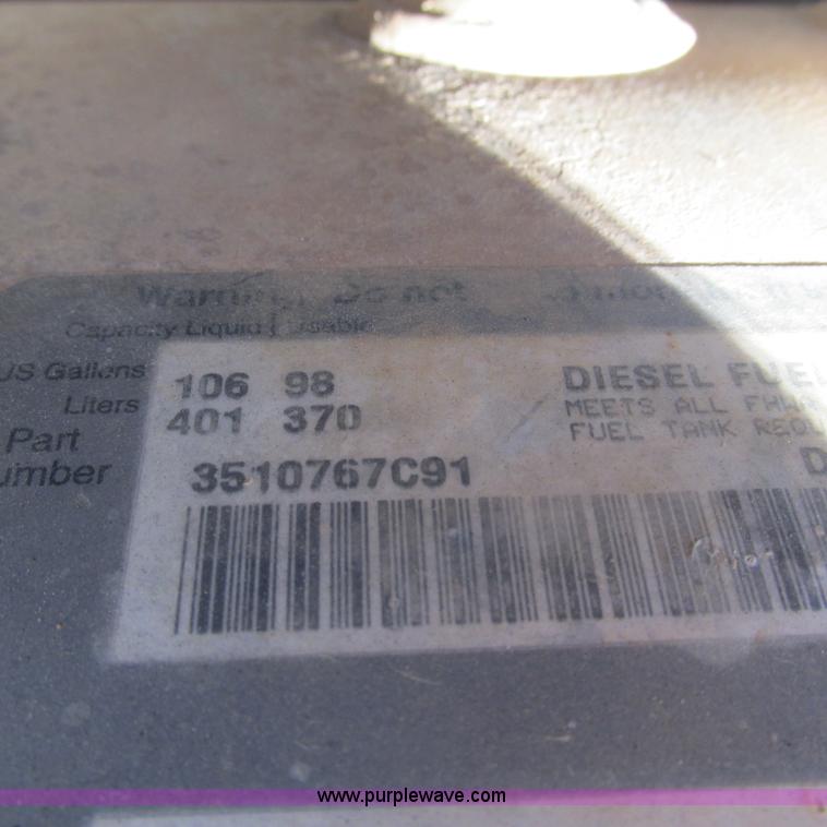 image for item L5324 2001 International 9100i fuel truck