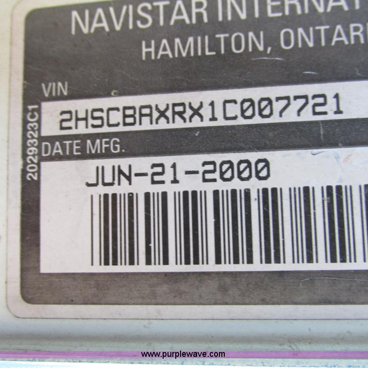 image for item L5324 2001 International 9100i fuel truck