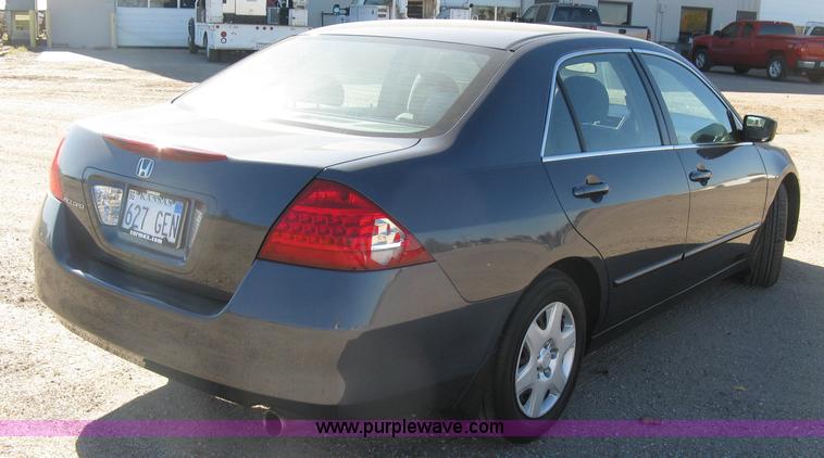 image for item L6437 2007 Honda Accord