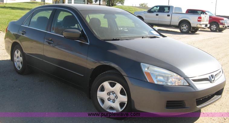 image for item L6437 2007 Honda Accord