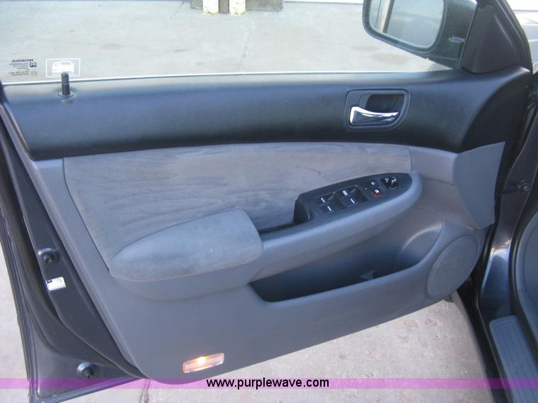 image for item L6437 2007 Honda Accord