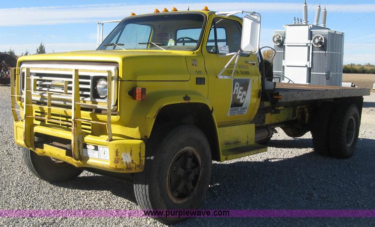 image for item L6439 1986 Chevrolet C70 Custom Deluxe flatbed truck