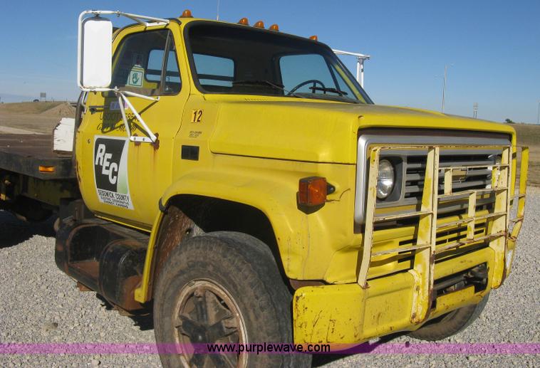 image for item L6439 1986 Chevrolet C70 Custom Deluxe flatbed truck