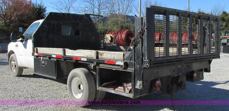 image for item N9258 1999 Ford F350 Super Duty flatbed pickup truck