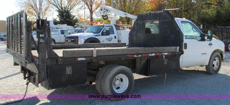image for item N9258 1999 Ford F350 Super Duty flatbed pickup truck