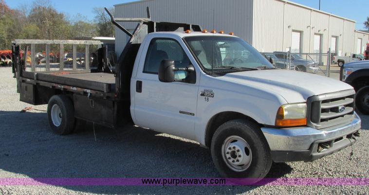 image for item N9258 1999 Ford F350 Super Duty flatbed pickup truck