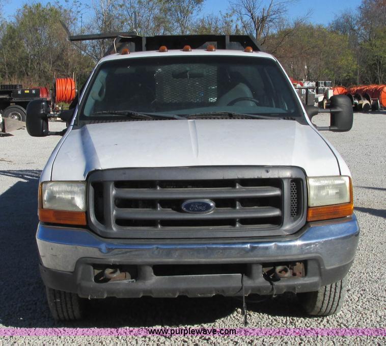 image for item N9258 1999 Ford F350 Super Duty flatbed pickup truck