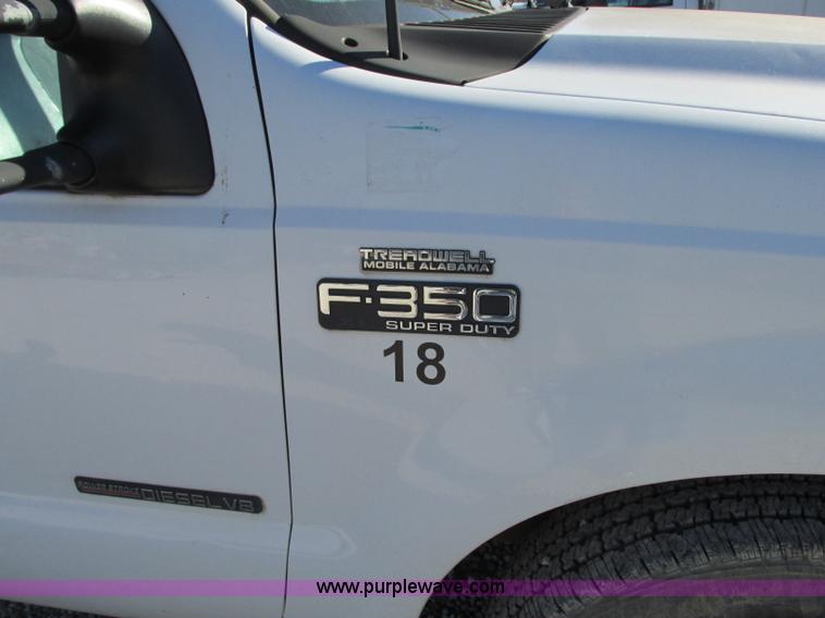 image for item N9258 1999 Ford F350 Super Duty flatbed pickup truck