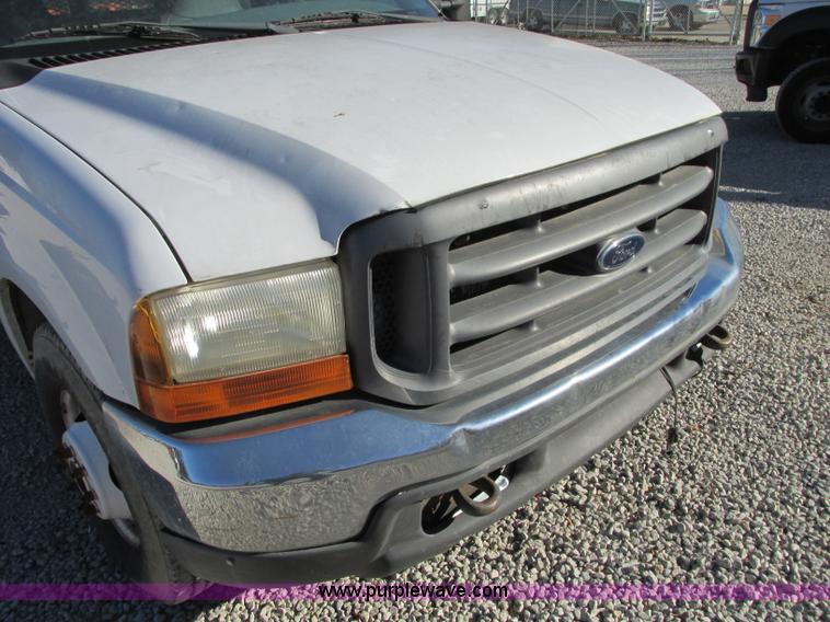 image for item N9258 1999 Ford F350 Super Duty flatbed pickup truck
