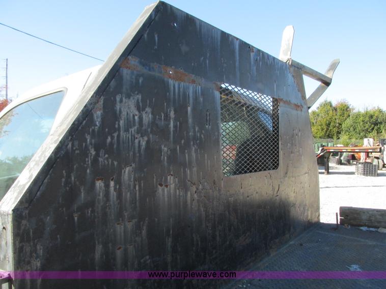 image for item N9258 1999 Ford F350 Super Duty flatbed pickup truck