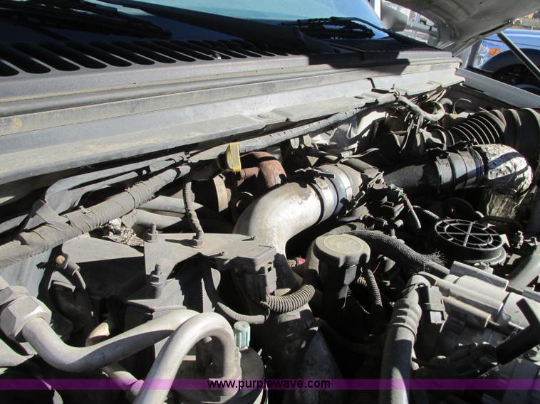 image for item N9258 1999 Ford F350 Super Duty flatbed pickup truck