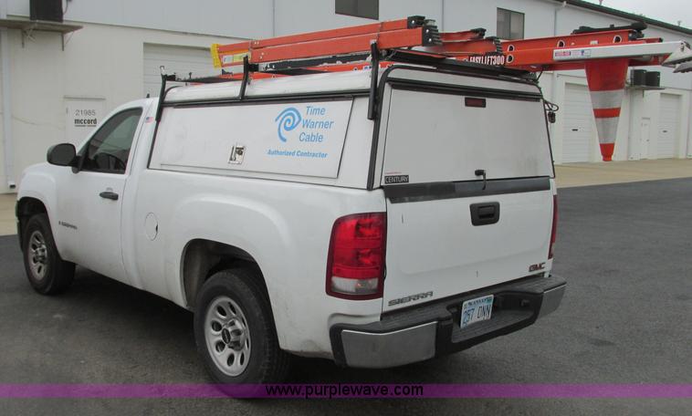 image for item R9328 2008 GMC Sierra 1500 pickup truck