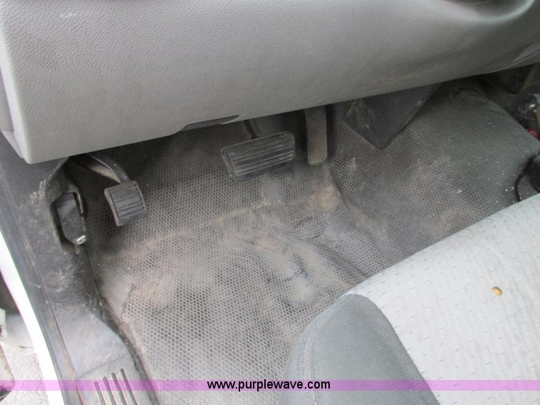 image for item R9328 2008 GMC Sierra 1500 pickup truck