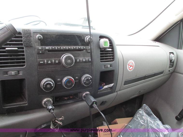 image for item R9328 2008 GMC Sierra 1500 pickup truck