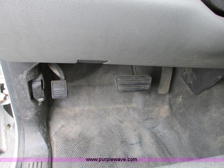 image for item R9328 2008 GMC Sierra 1500 pickup truck