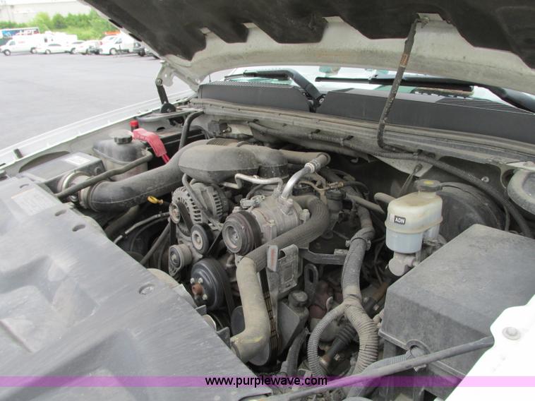 image for item R9328 2008 GMC Sierra 1500 pickup truck