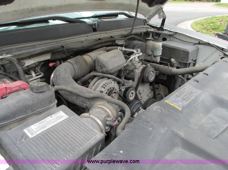 image for item R9328 2008 GMC Sierra 1500 pickup truck