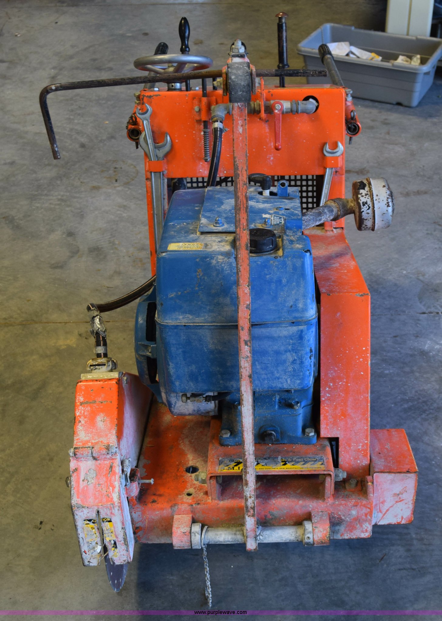 Norton Clipper concrete saw in Hesston, KS | Item BL9810 sold | Purple Wave