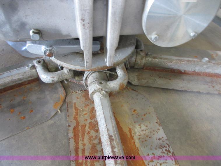 image for item BB9115 Whiteman ride-on power trowel