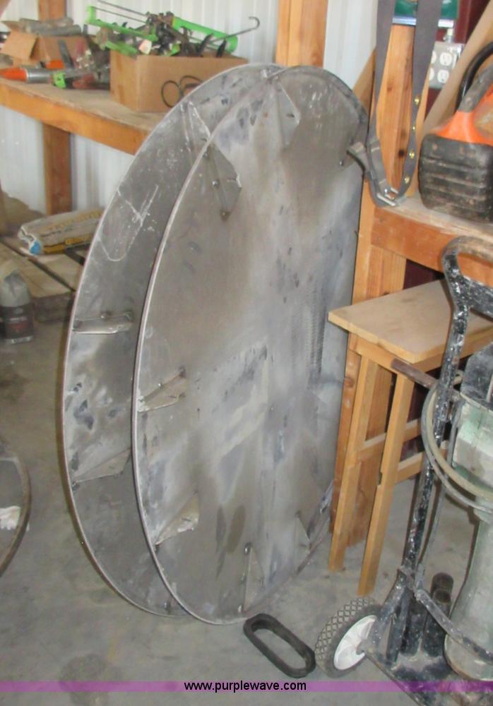 image for item BB9115 Whiteman ride-on power trowel