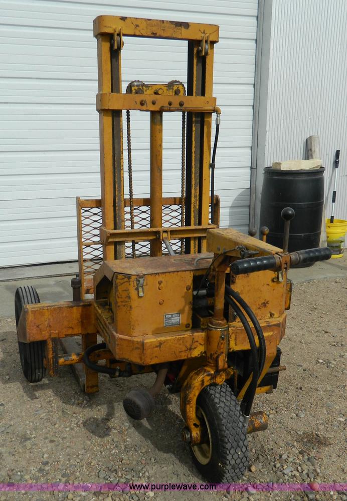 image for item BT9858 Prime Mover L36 forklift