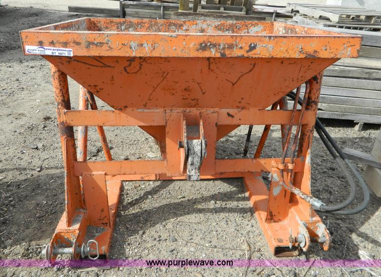 Concrete chute in Grainfield, KS Item BT9871 sold Purple Wave