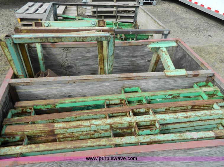 image for item BT9876 1998 Finnesy flatbed trailer with scaffolding