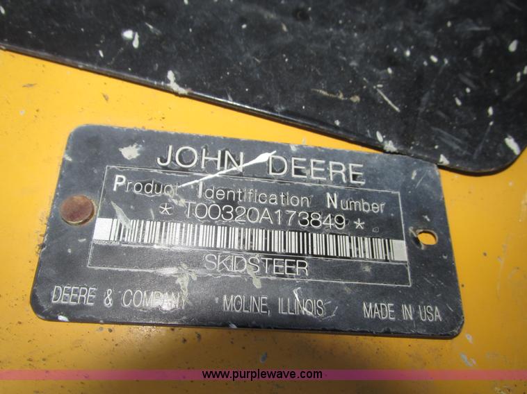 image for item H1064 2009 John Deere 320 skid steer